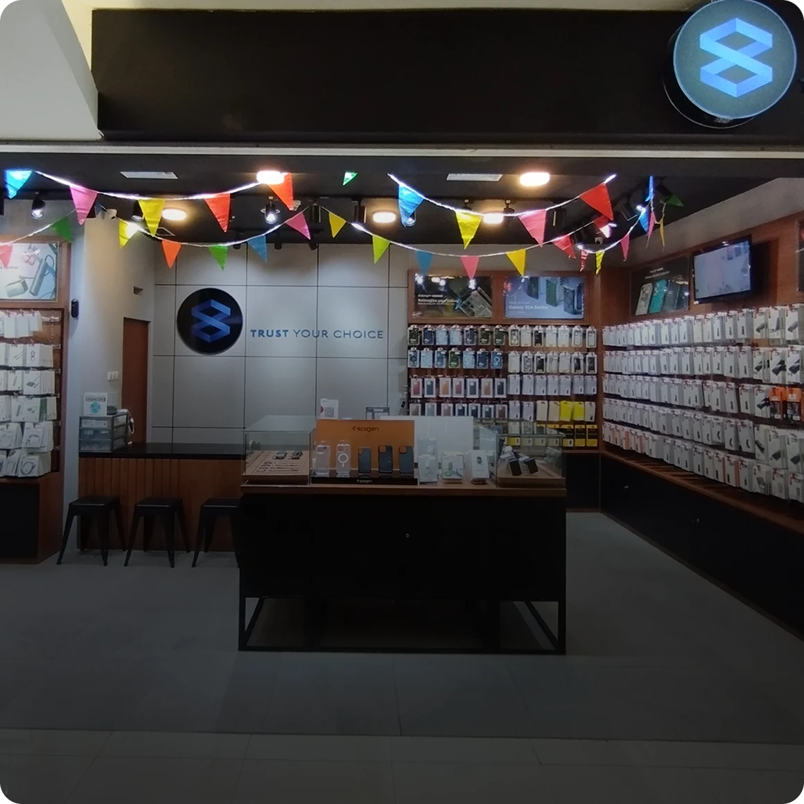 UniTAG Store Tunjungan Plaza 3